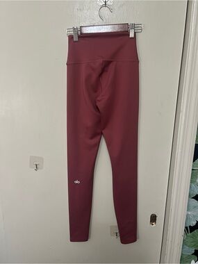 Alo Yoga High-Waist Airlift Leggings